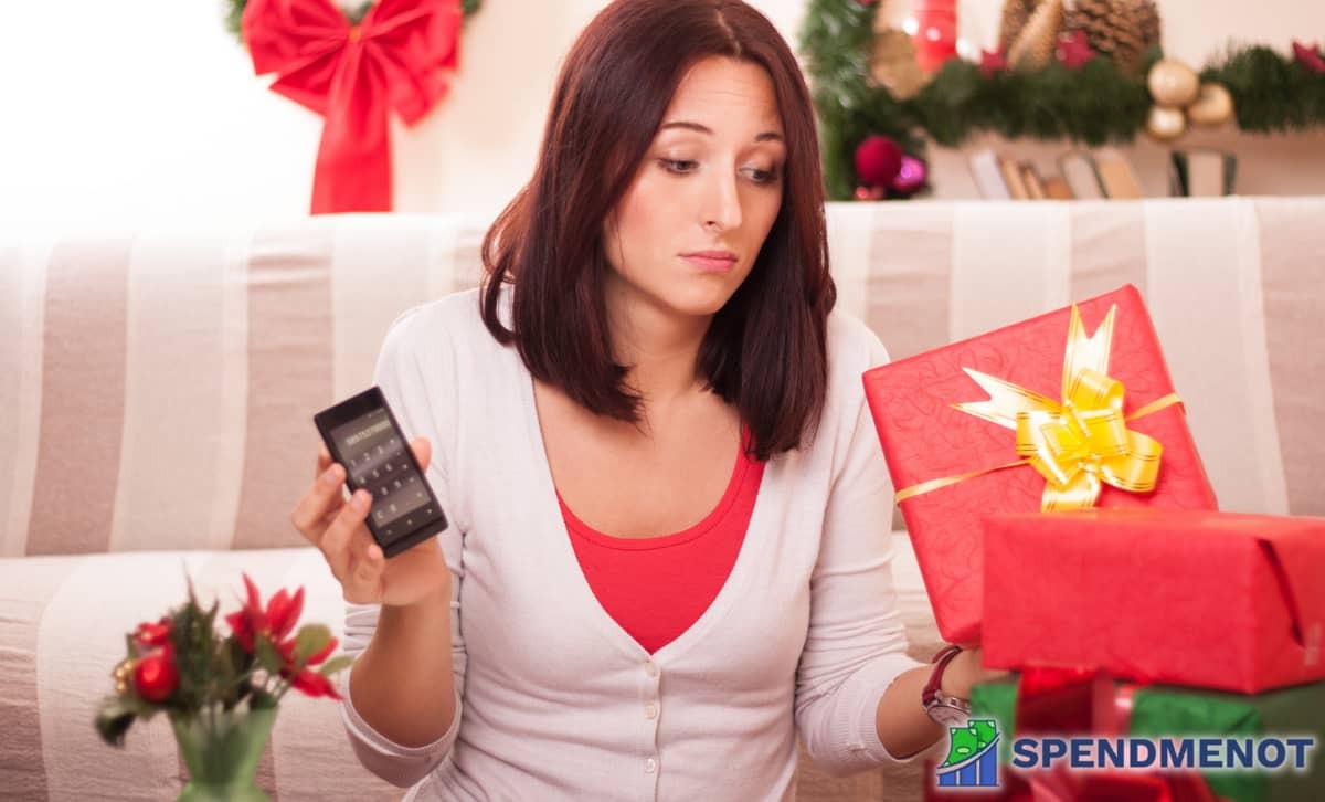 20+ Holiday Spending Statistics to Know Before You Shop for Gifts